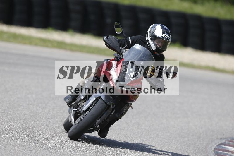 /Archiv-2025/09 22.04.2025 Cornu Master School ADR/gruen-vert/33